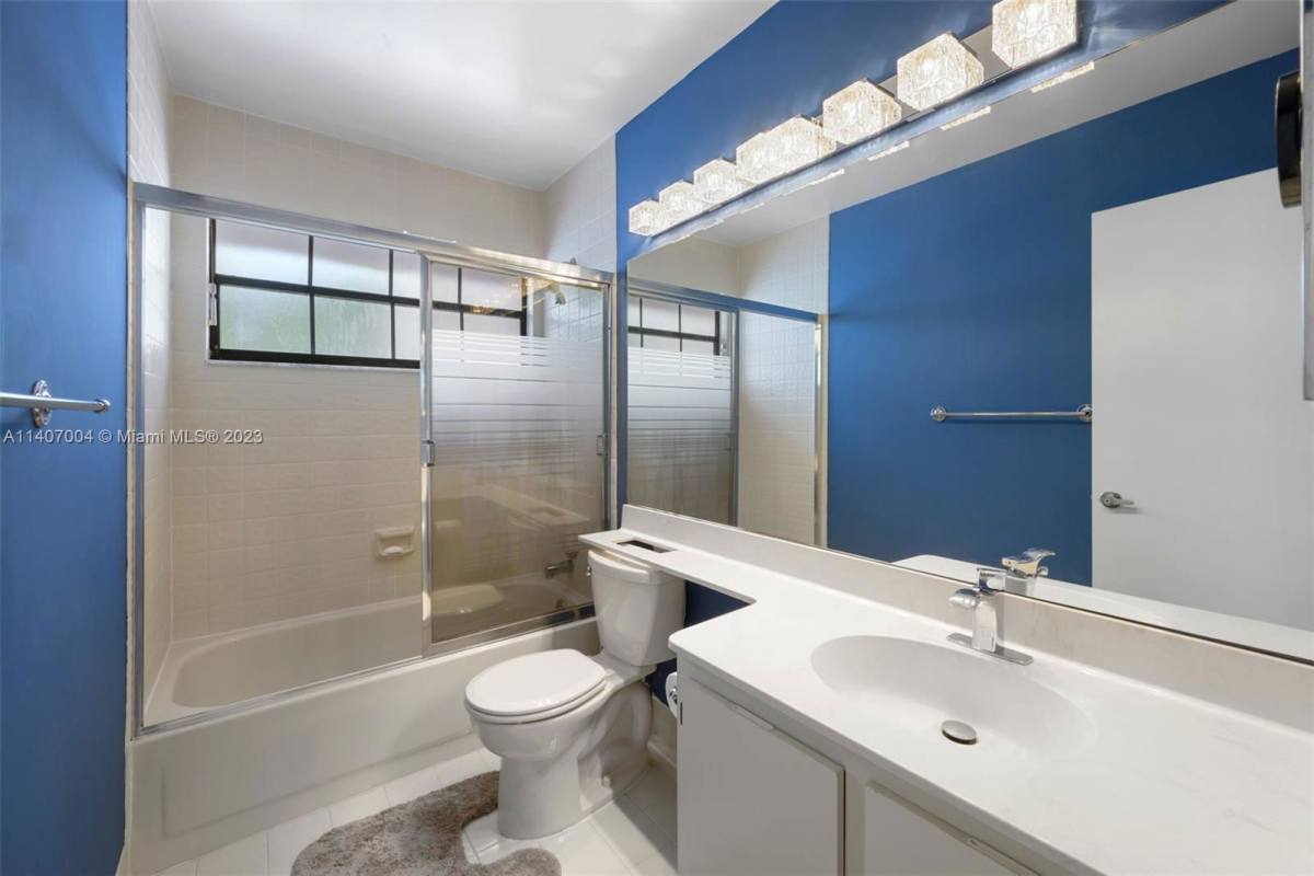 Townhouse for rent at 20904 Leeward Court, Miami, FL 33180