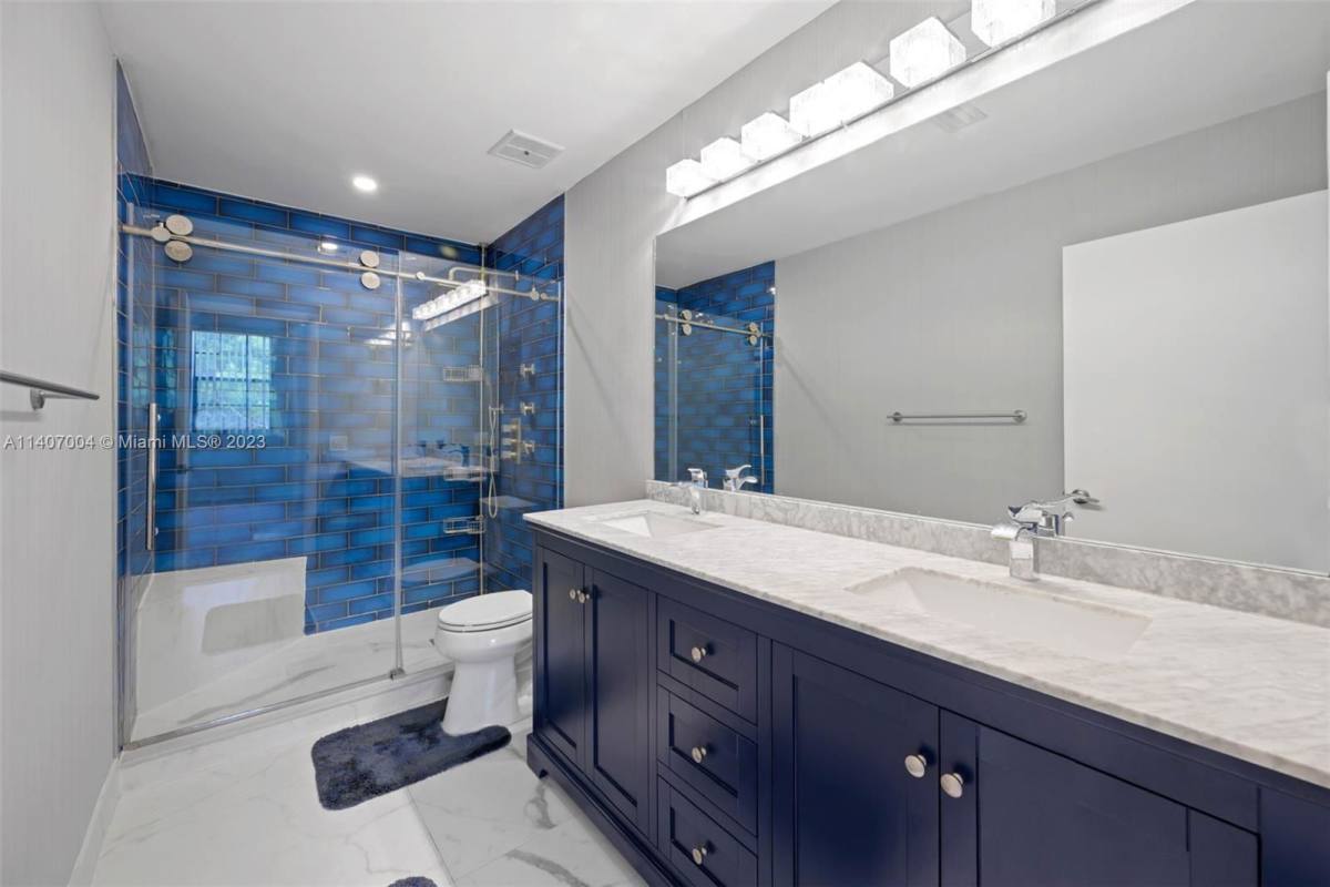 Townhouse for rent at 20904 Leeward Court, Miami, FL 33180
