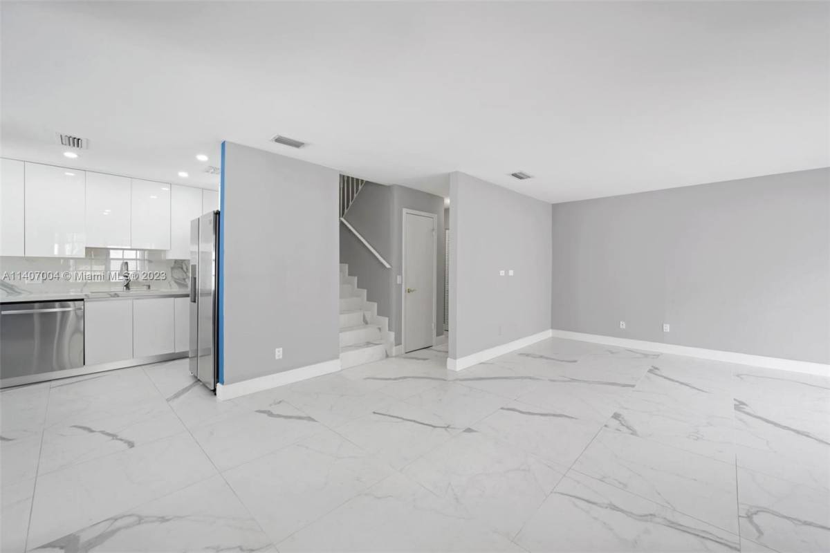 Townhouse for rent at 20904 Leeward Court, Miami, FL 33180