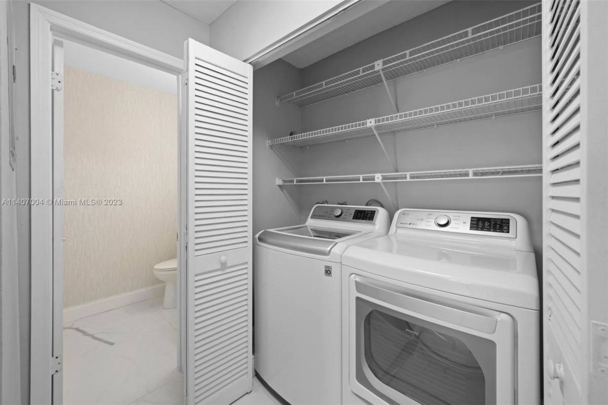 Townhouse for rent at 20904 Leeward Court, Miami, FL 33180