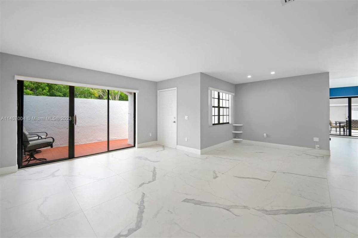 Townhouse for rent at 20904 Leeward Court, Miami, FL 33180