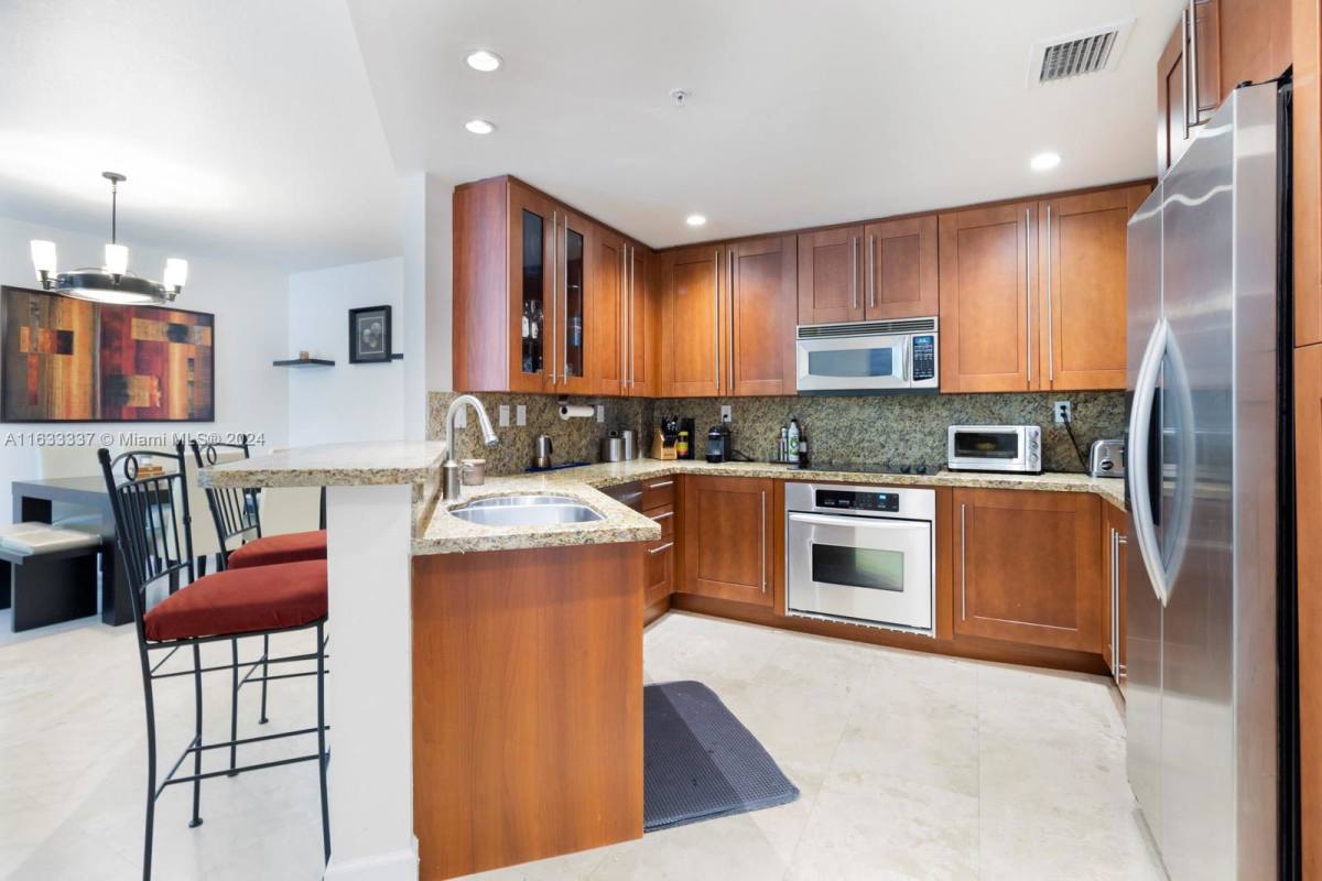 Condo for rent at 118 Zamora Ave, Miami, FL 33134