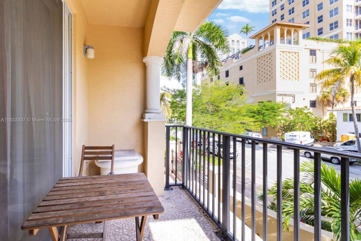 Condo for rent at 118 Zamora Ave, Miami, FL 33134