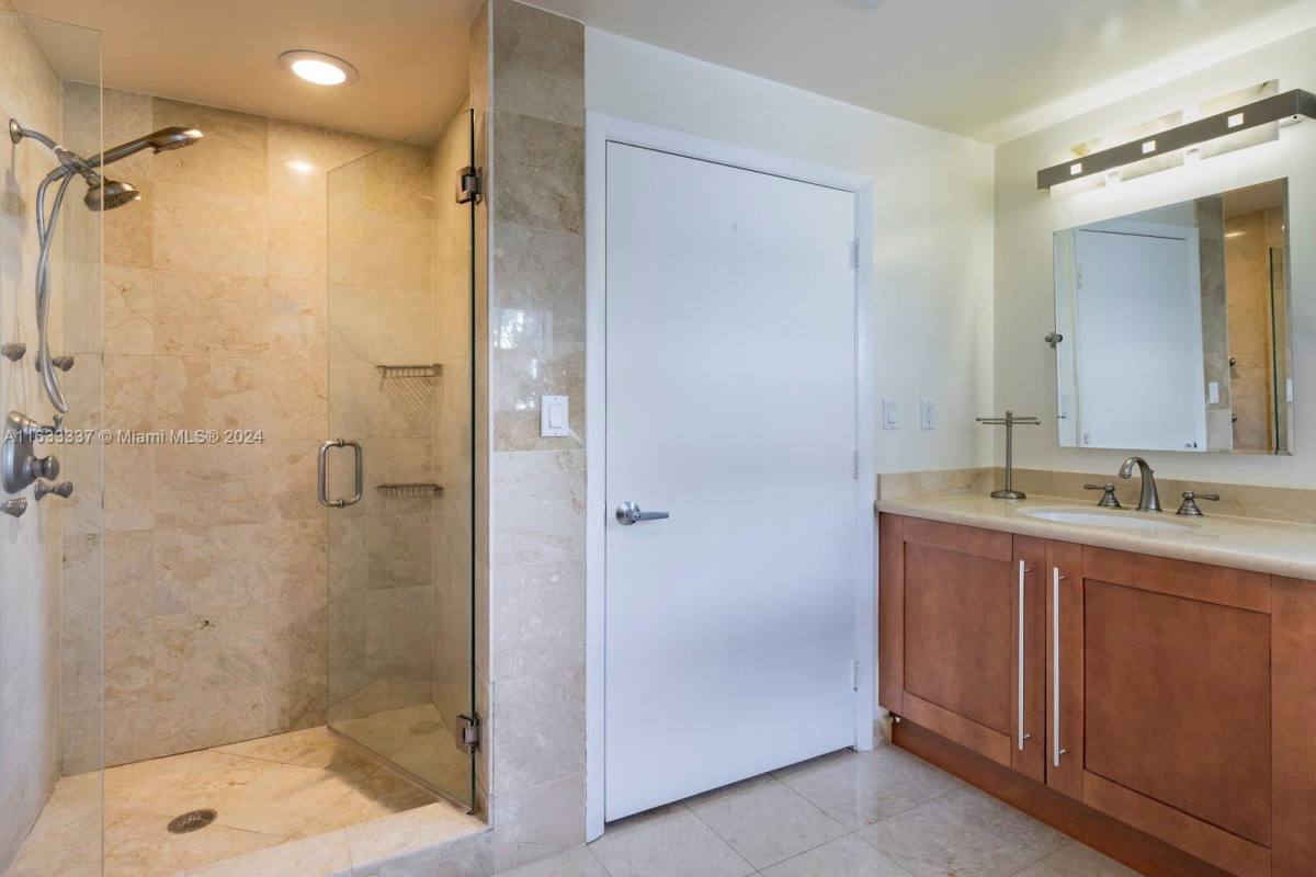 Condo for rent at 118 Zamora Ave, Miami, FL 33134