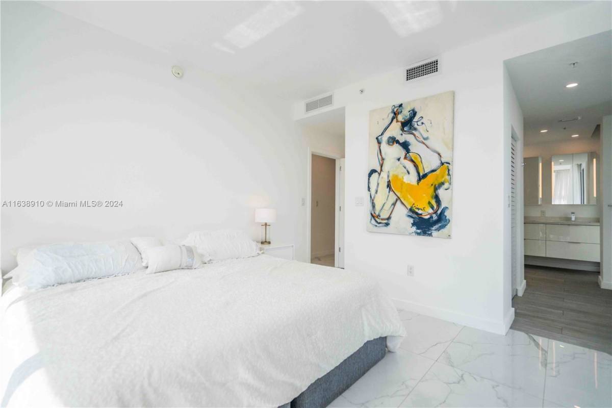 8425 Crespi Blvd, Miami Beach, FL 33141 - Apartment For Rent - Image 8