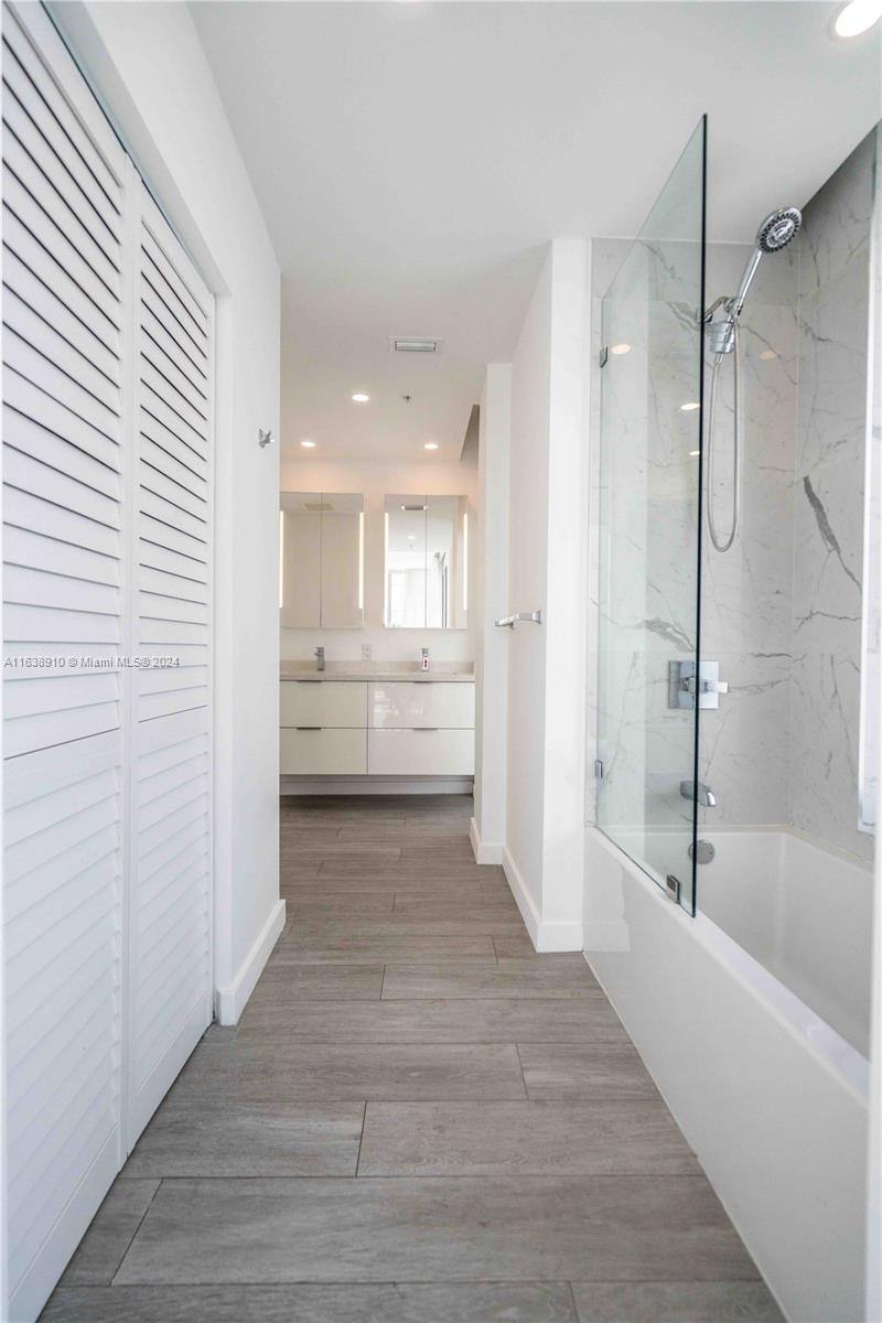 8425 Crespi Blvd, Miami Beach, FL 33141 - Apartment For Rent - Image 10