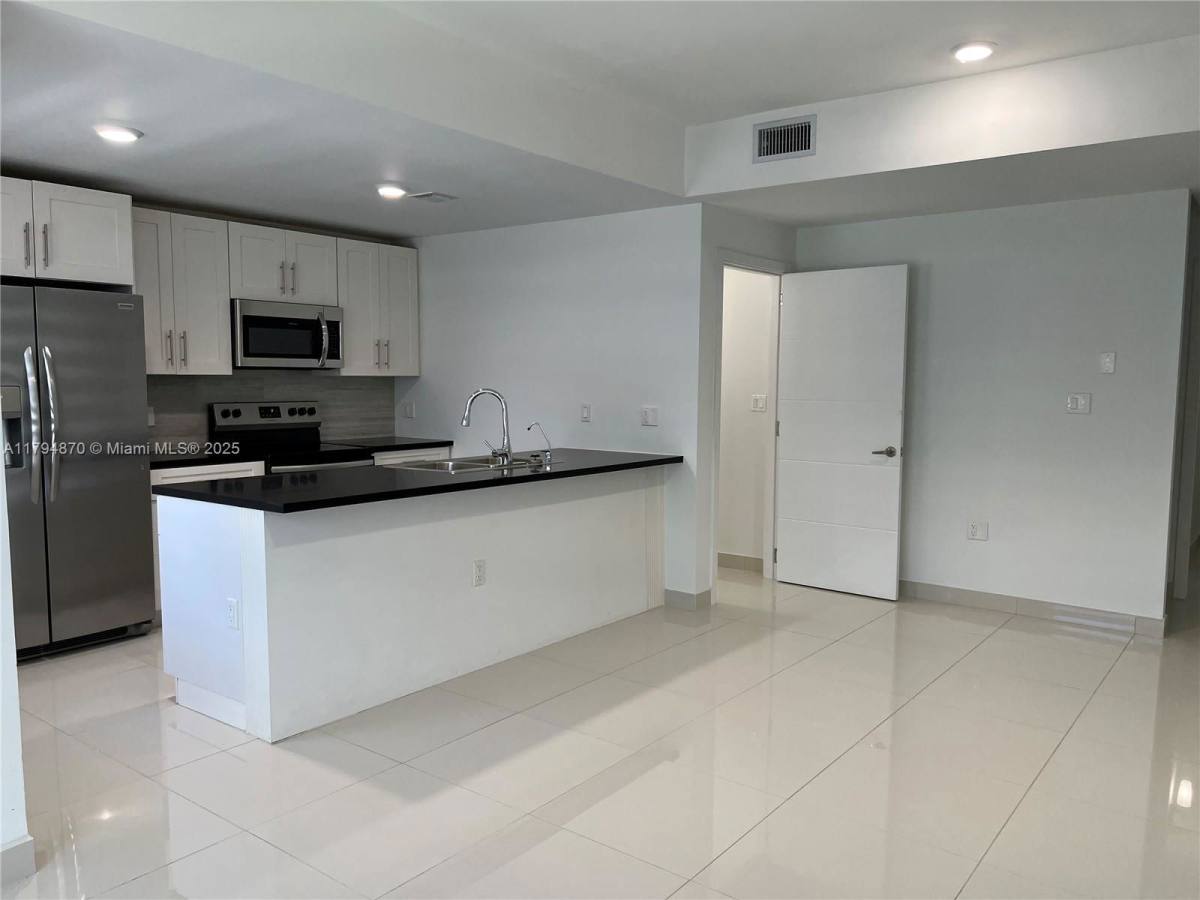 Townhouse for rent at 13944 SW 259th Way, Homestead, FL 33032
