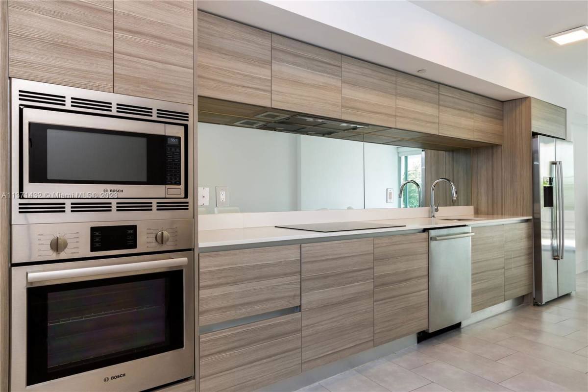 Apartment for rent at 6620 Indian Creek Dr, Miami Beach, FL 33141