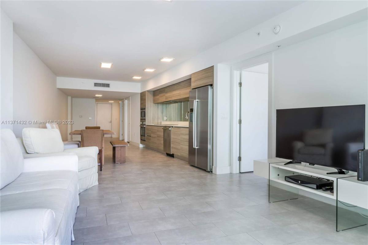 Apartment for rent at 6620 Indian Creek Dr, Miami Beach, FL 33141