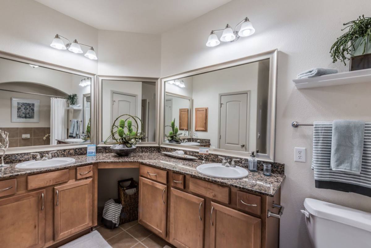 Apartment for rent at 8333 Braesmain Dr #1320, Houston, TX 77025