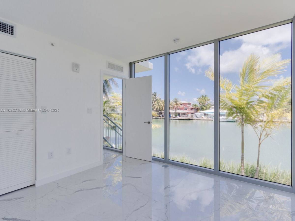 Apartment for rent at 8425 Crespi Blvd, Miami Beach, FL 33141