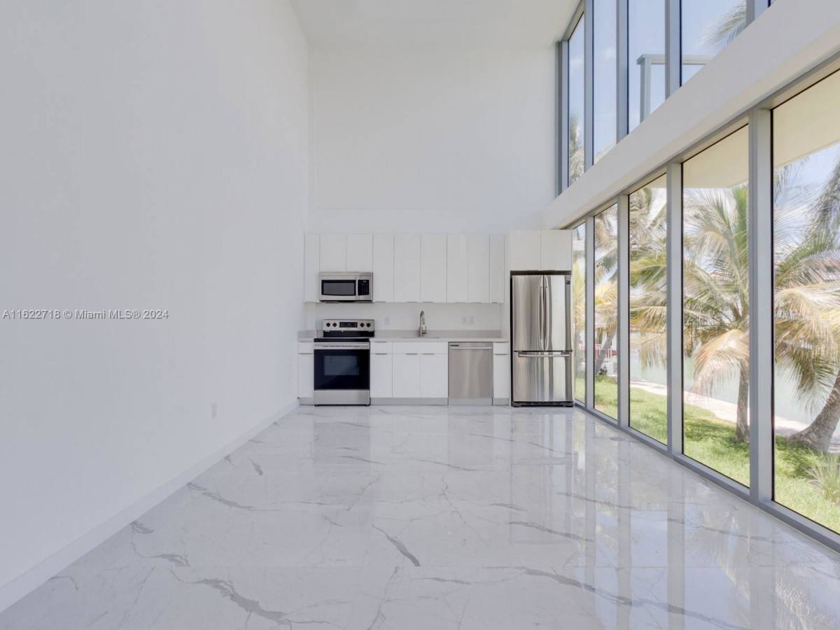 Apartment for rent at 8425 Crespi Blvd, Miami Beach, FL 33141