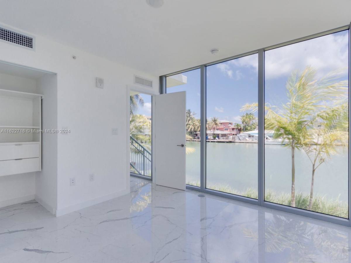 Apartment for rent at 8425 Crespi Blvd, Miami Beach, FL 33141