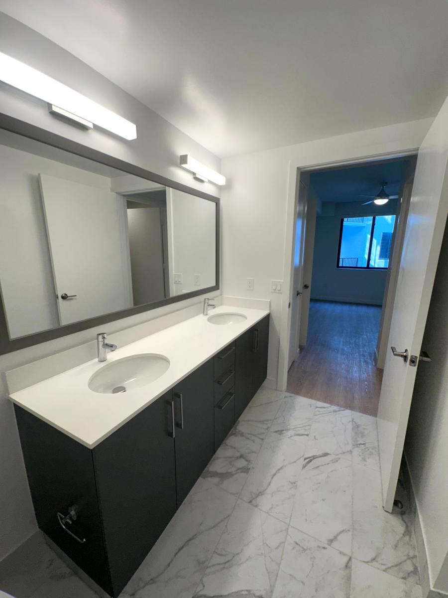 Apartment for rent at 19401 W Dixie Highway 303, Miami, FL 33180