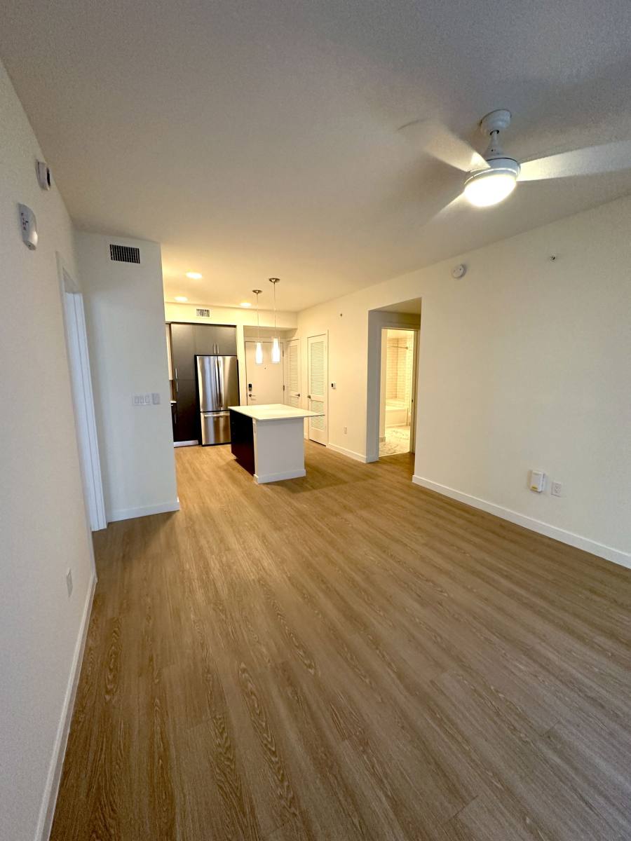 Apartment for rent at 19401 W Dixie Highway 303, Miami, FL 33180