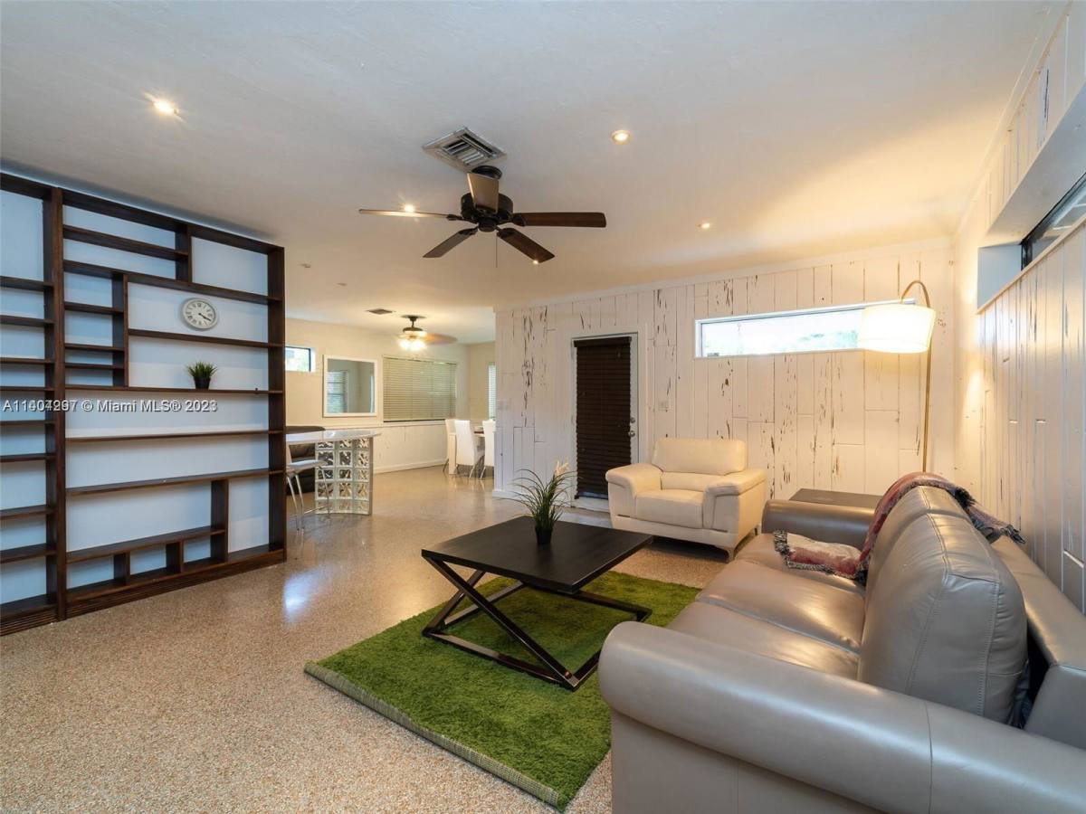 House for rent at 1507 Garfield St, Hollywood, FL 33020