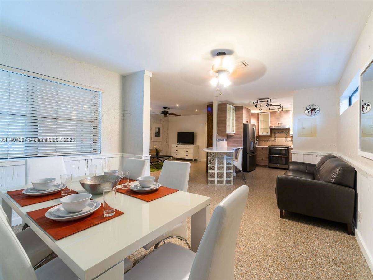 House for rent at 1507 Garfield St, Hollywood, FL 33020