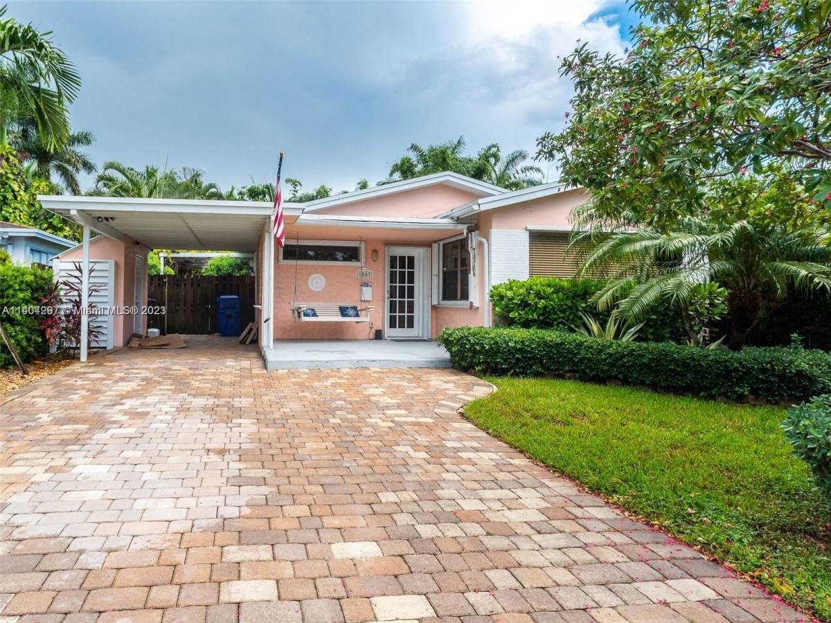 House for rent at 1507 Garfield St, Hollywood, FL 33020