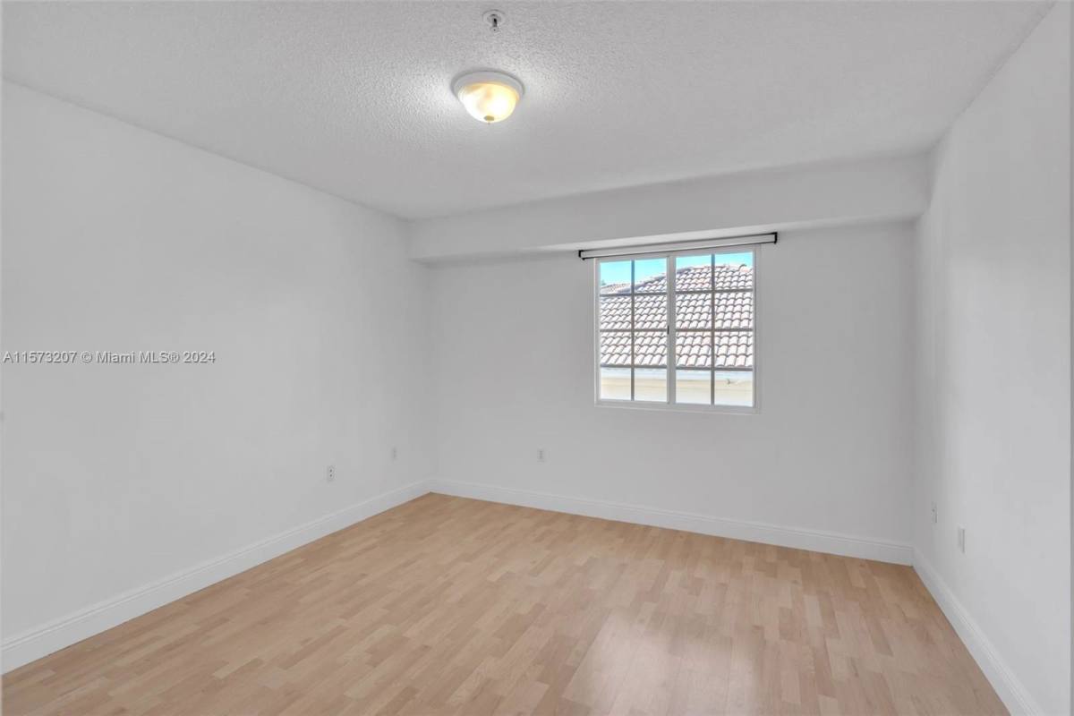 Townhouse for rent at 2921 NE 185th St, Miami, FL 33180