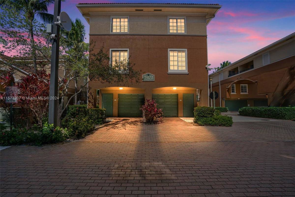 Townhouse for rent at 2921 NE 185th St, Miami, FL 33180
