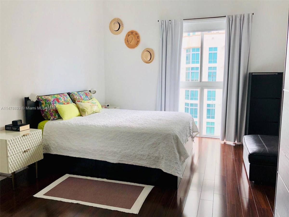 Apartment for rent at 7290 SW 90th St, Miami, FL 33156
