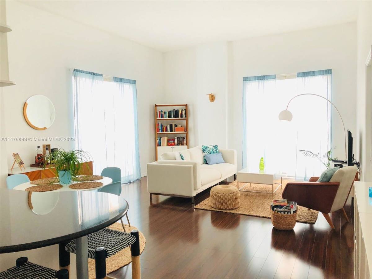 Apartment for rent at 7290 SW 90th St, Miami, FL 33156