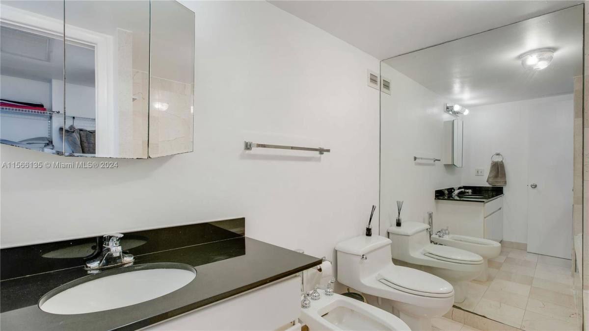 Apartment for rent at 5161 Collins Ave, Miami Beach, FL 33140