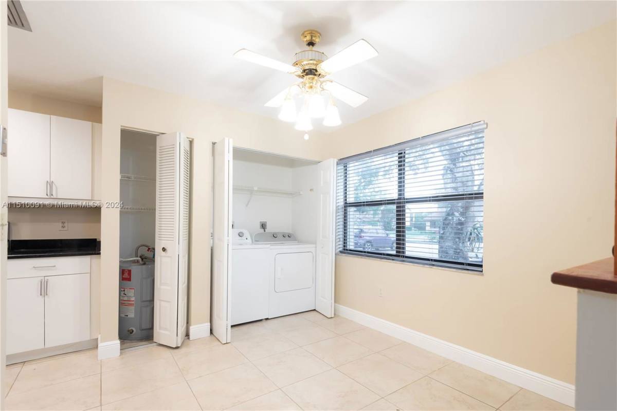 Townhouse for rent at 231 Lakeside Circle, Fort Lauderdale, FL 33326