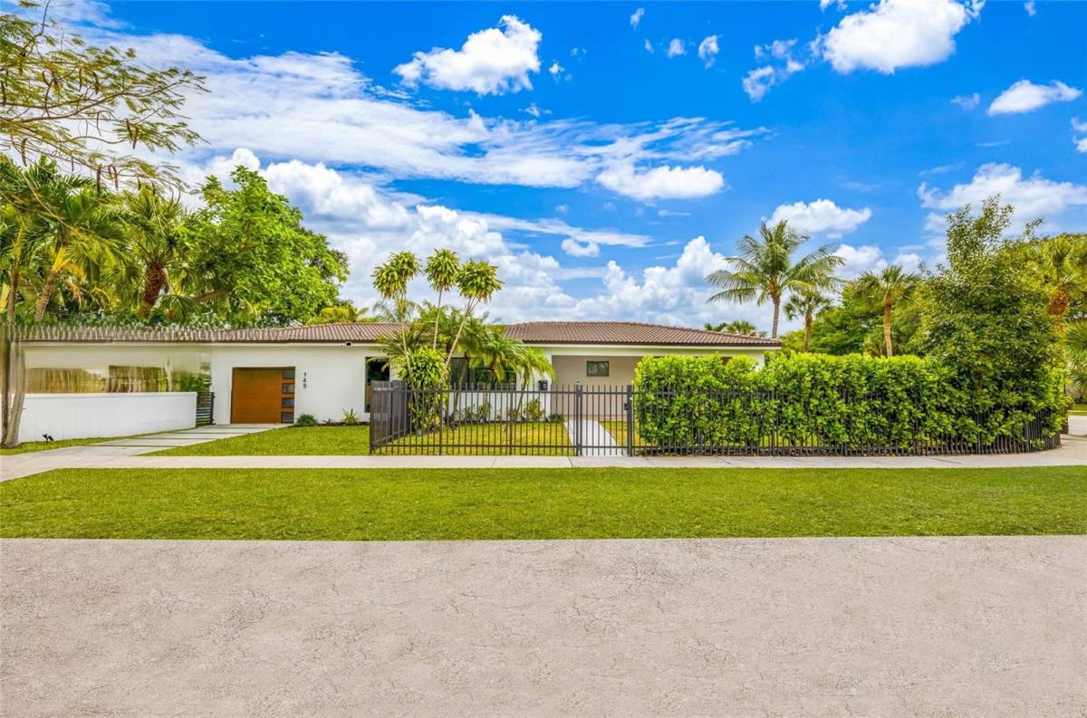 House for rent at 145 NW 95th St, Miami, FL 33150