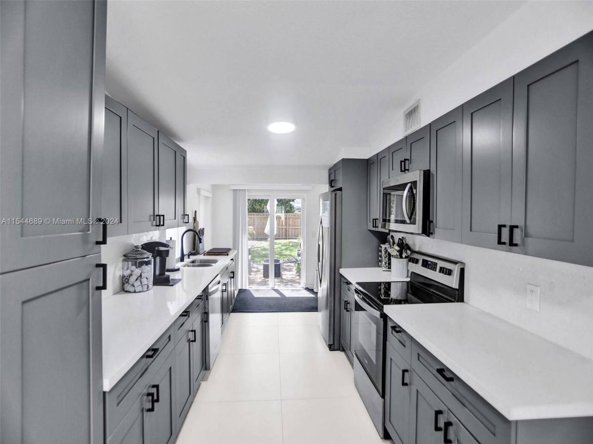 House for rent at 1820 NE 182nd St, Miami, FL 33162