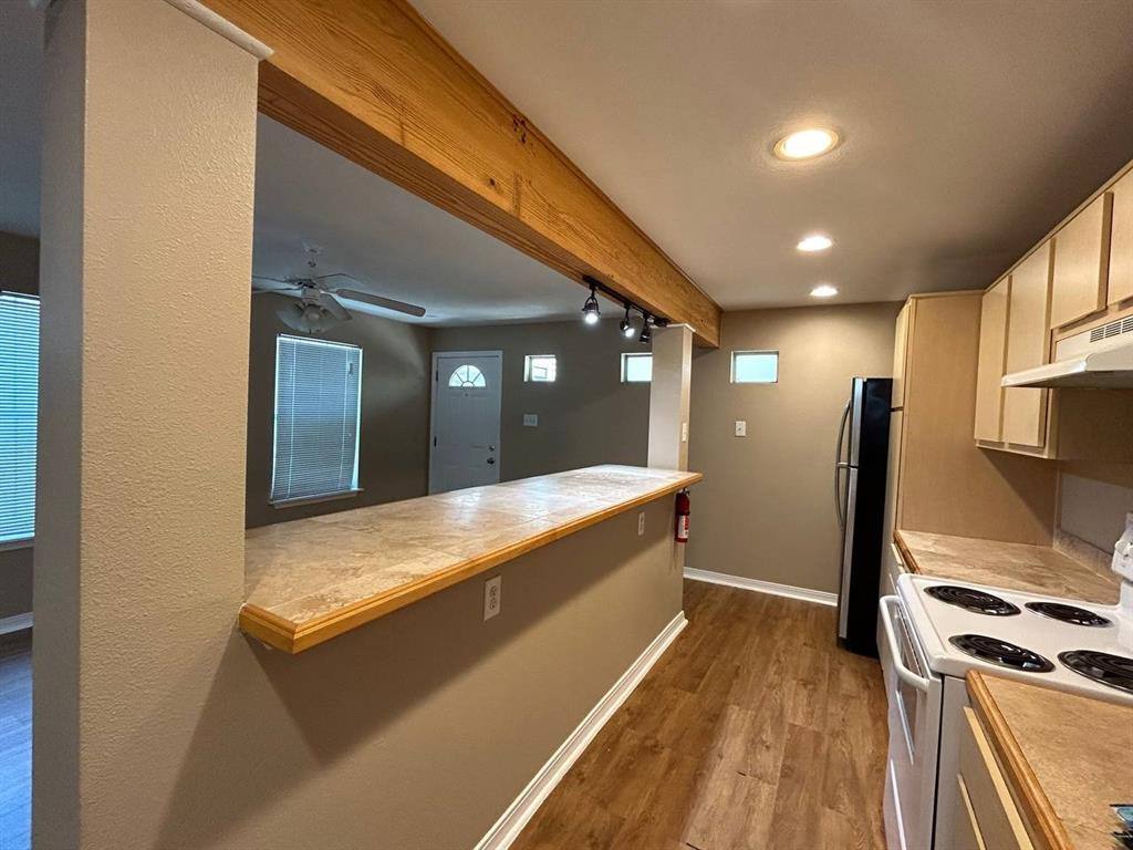 Apartment for rent at 831 W 25th St #7, Houston, TX 77008