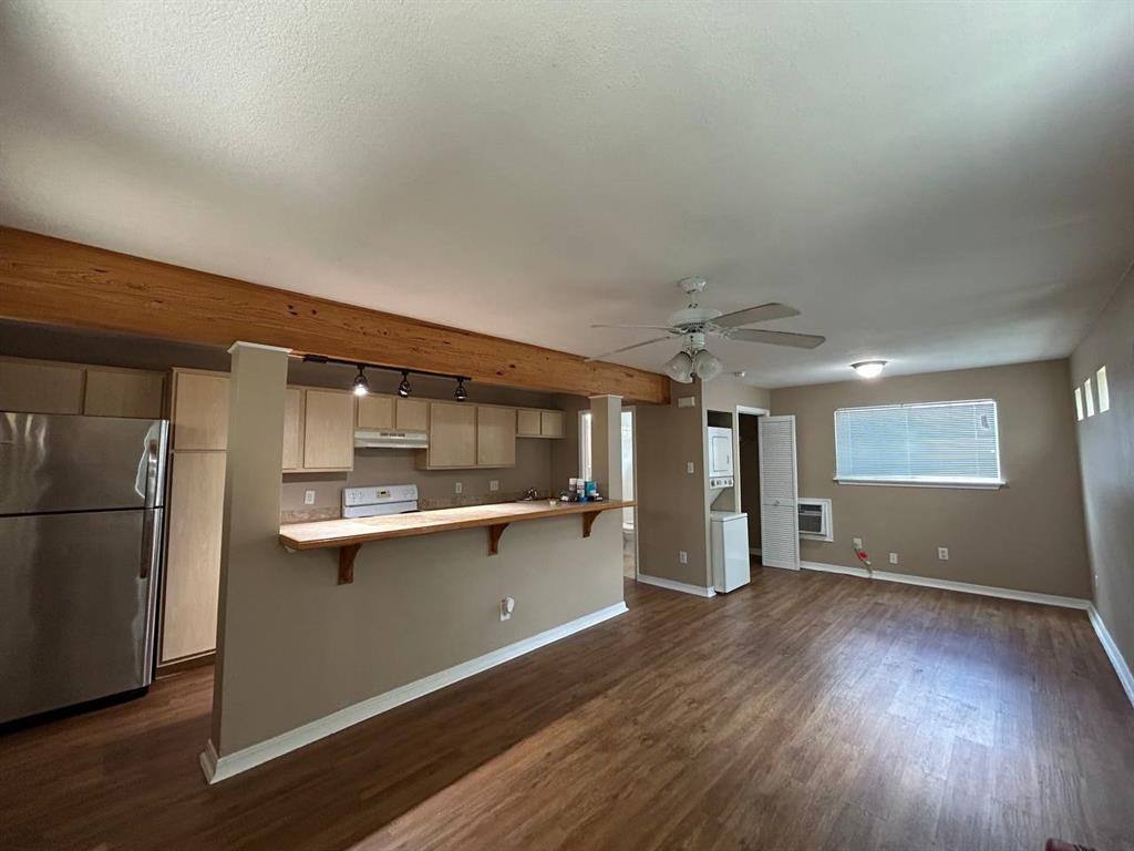 Apartment for rent at 831 W 25th St #7, Houston, TX 77008