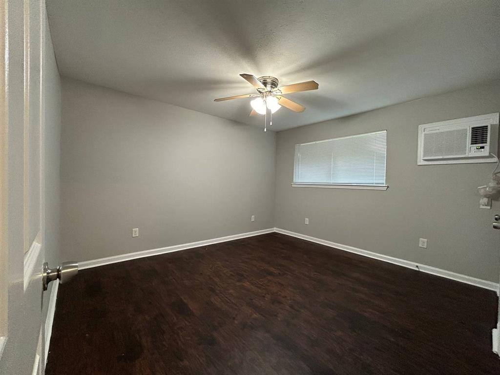 Apartment for rent at 831 W 25th St #7, Houston, TX 77008