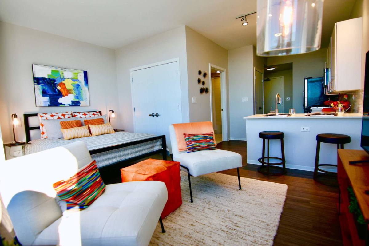 Apartment for rent at 886 W Adams St #709, Chicago, IL 60607