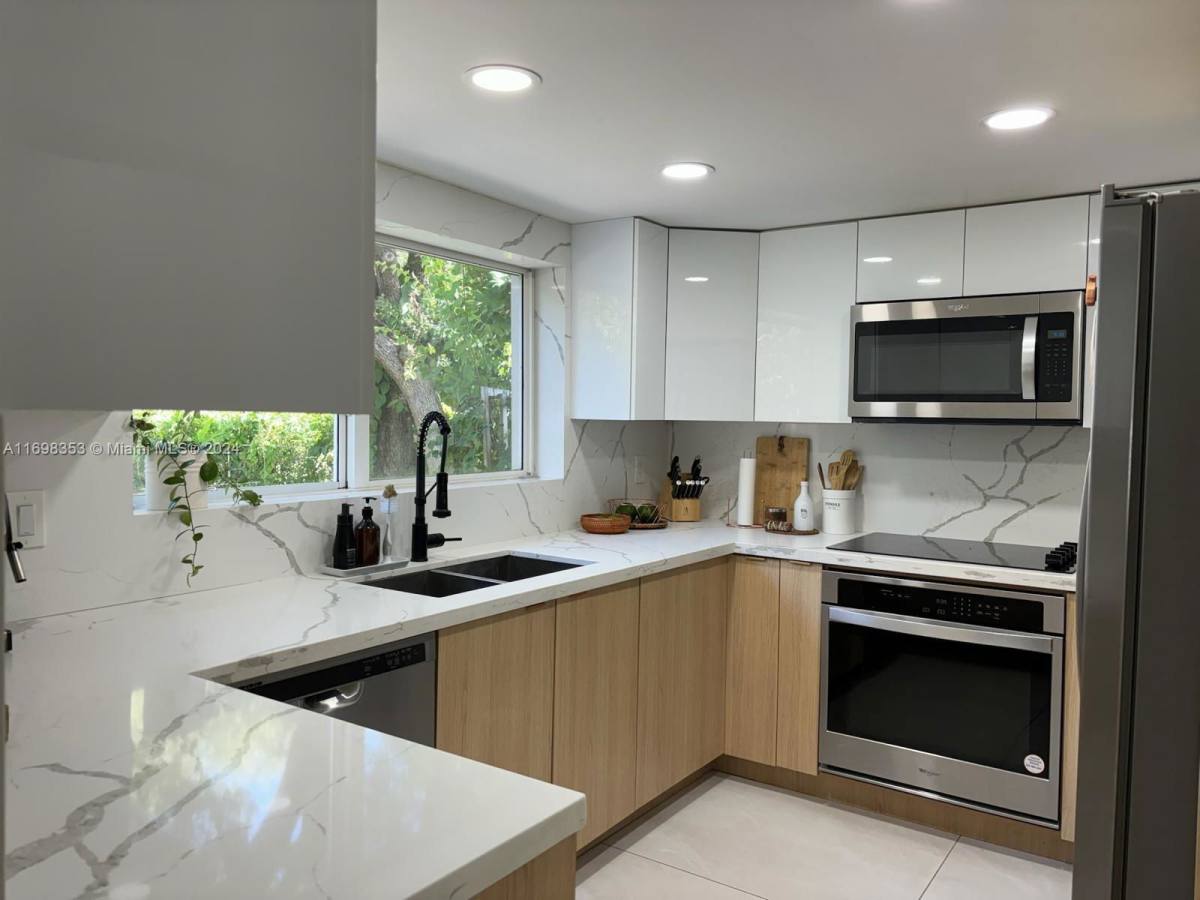 House for rent at 365 NE 87th St, Miami, FL 33138