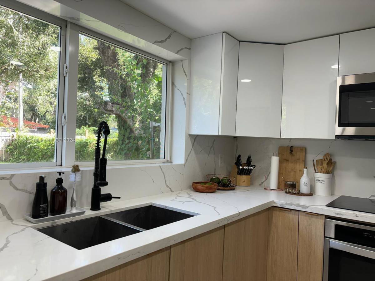House for rent at 365 NE 87th St, Miami, FL 33138