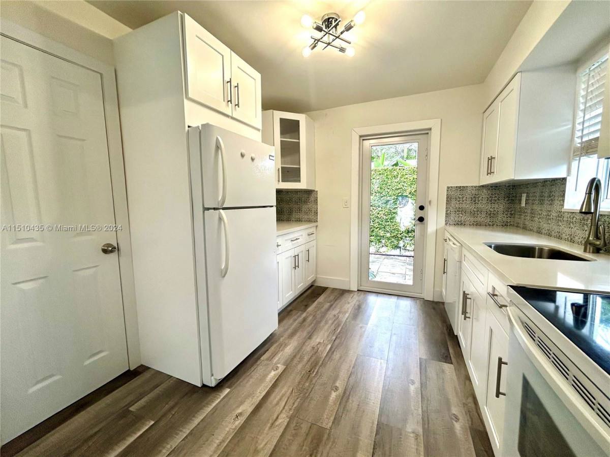 Apartment for rent at 171 NE 42nd St, Miami, FL 33137