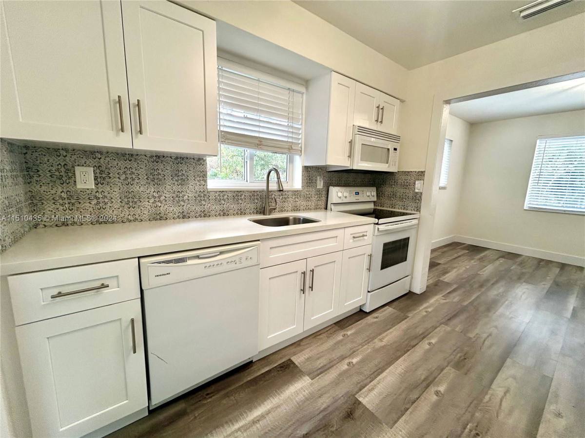 Apartment for rent at 171 NE 42nd St, Miami, FL 33137