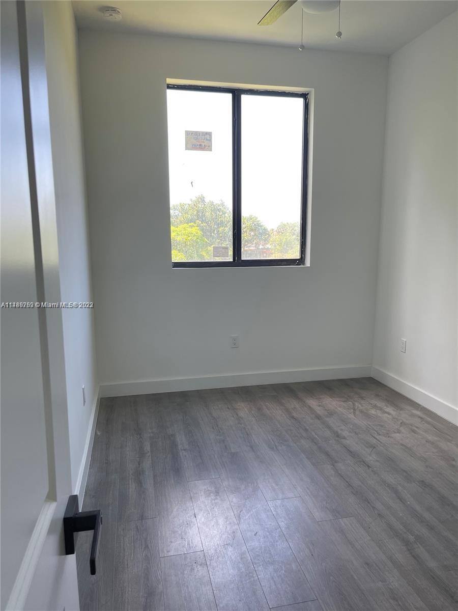 Townhouse for rent at 932 SW 10th St, Miami, FL 33130