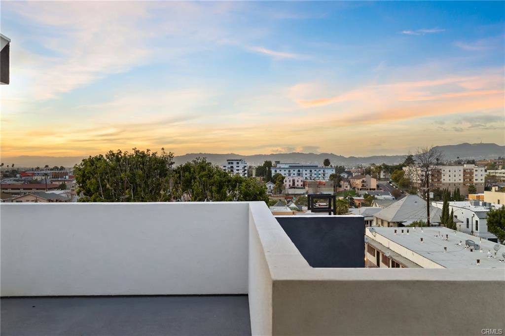 House for rent at 231 1 2 N Burlington Ave, Los Angeles, CA 90026