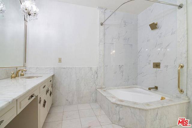180 Highland Ave, Los Angeles, CA 90036