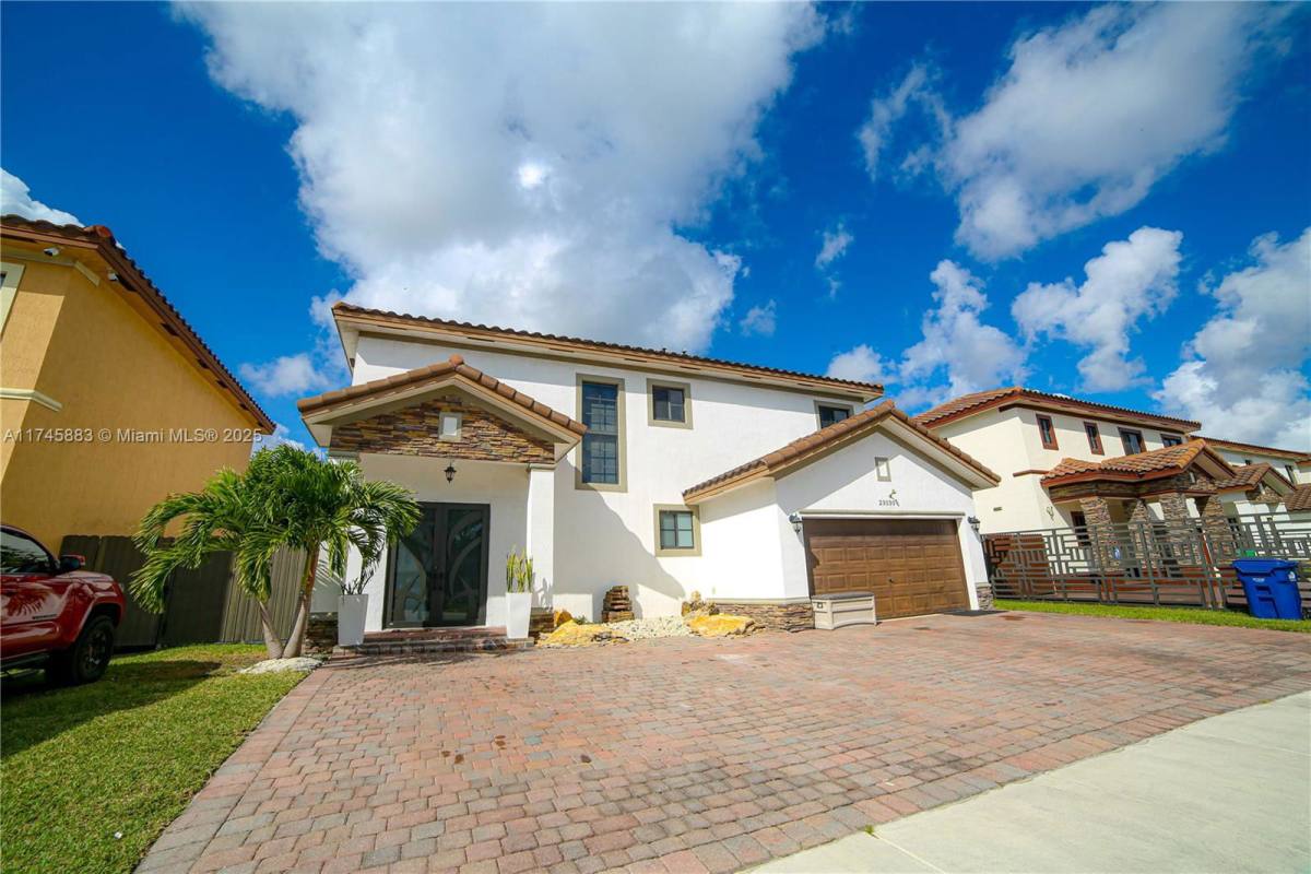 House for rent at 23030 SW 114th Path, Miami, FL 33170