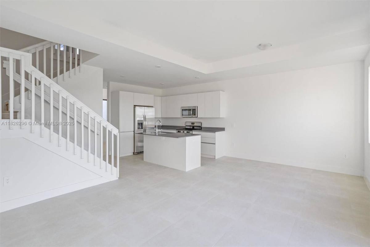 Townhouse for rent at 34417 SW 189th Court #3, Homestead, FL 33030