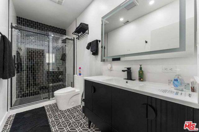 40529 12th St W, Palmdale, CA 93551
