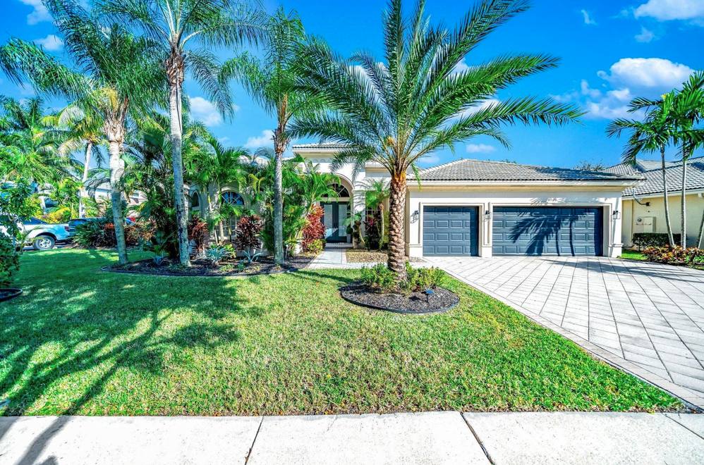 House for rent at 6020 Walnut Hill Dr, Lake Worth, FL 33467