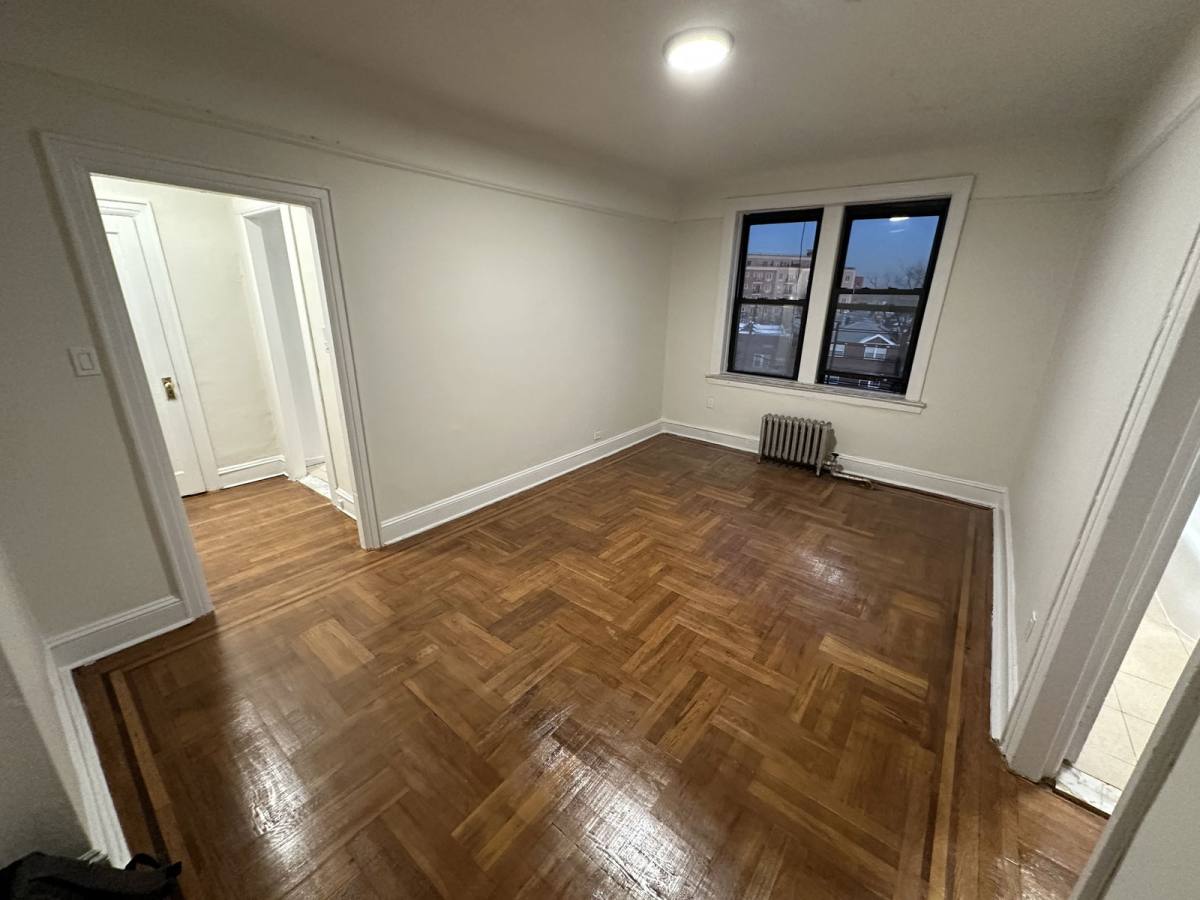 House for rent at 1544 Gillespie Ave #6C, Bronx, NY 10461
