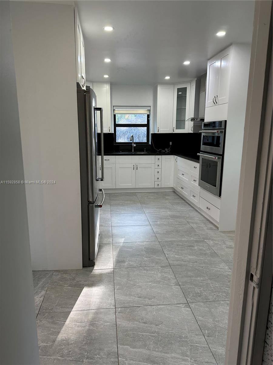 House for rent at 579 Hunting Lodge Dr, Miami, FL 33166
