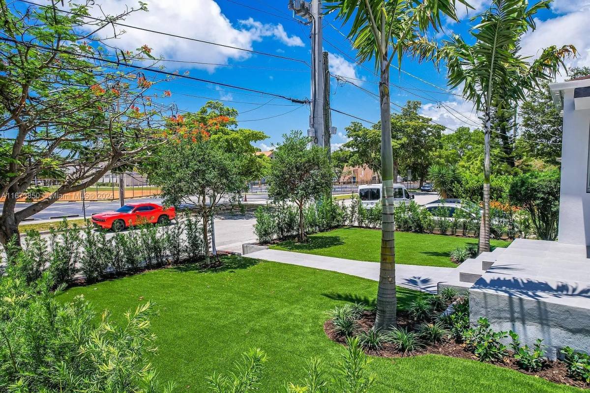 House for rent at 1117 SW 13th St, Miami, FL 33129