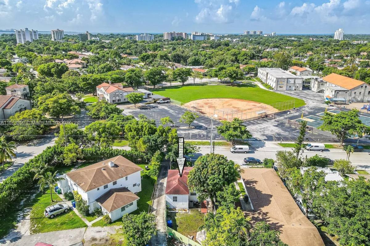House for rent at 1117 SW 13th St, Miami, FL 33129