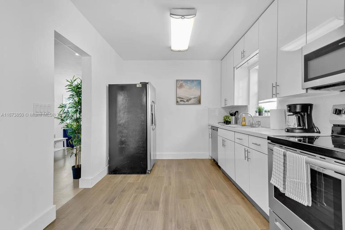 House for rent at 1117 SW 13th St, Miami, FL 33129